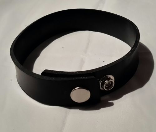 Plain Rubber Bicep Strap (Snaps)